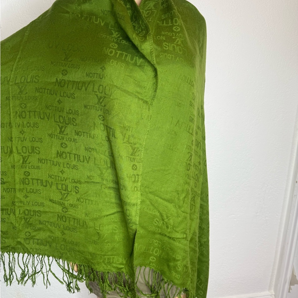 Louis Vuitton Scarf Shawl Wrap LV Monogram Fringe Green 67.5X26 Inches - Picture 10 of 15